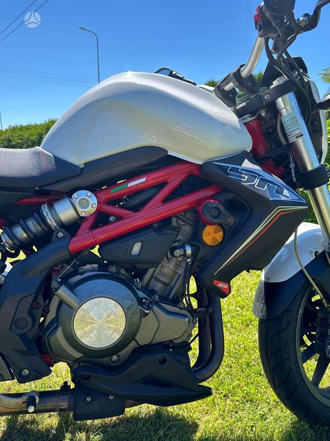 Benelli 304 300cc, street / klasikiniai