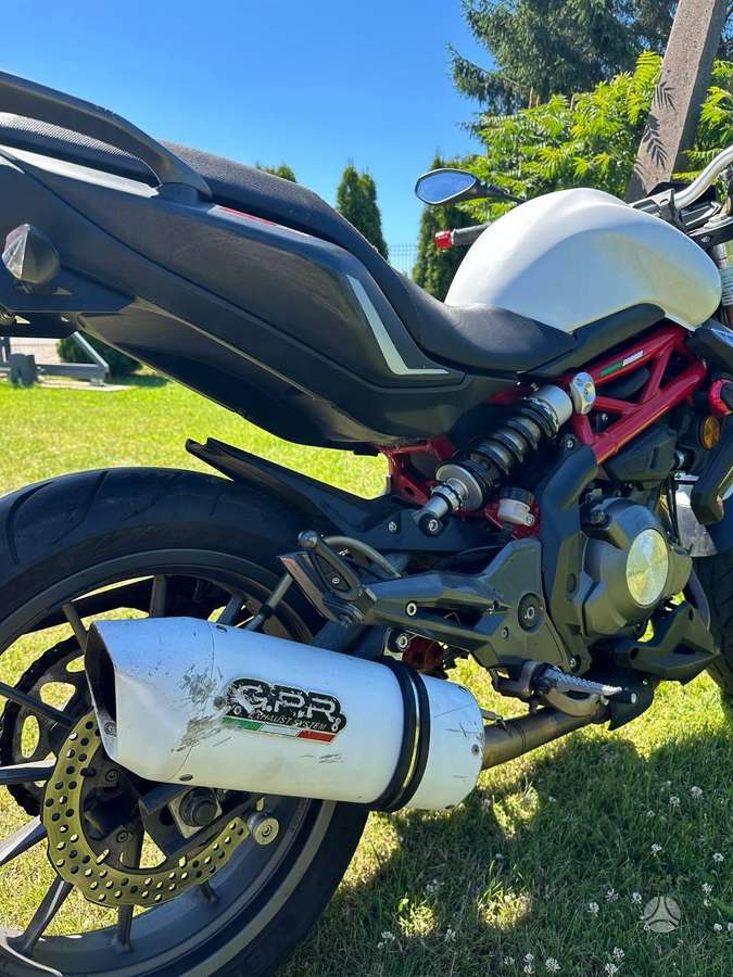 Benelli 304 300cc, street / klasikiniai