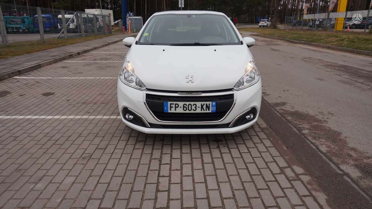 Peugeot 208 - 2