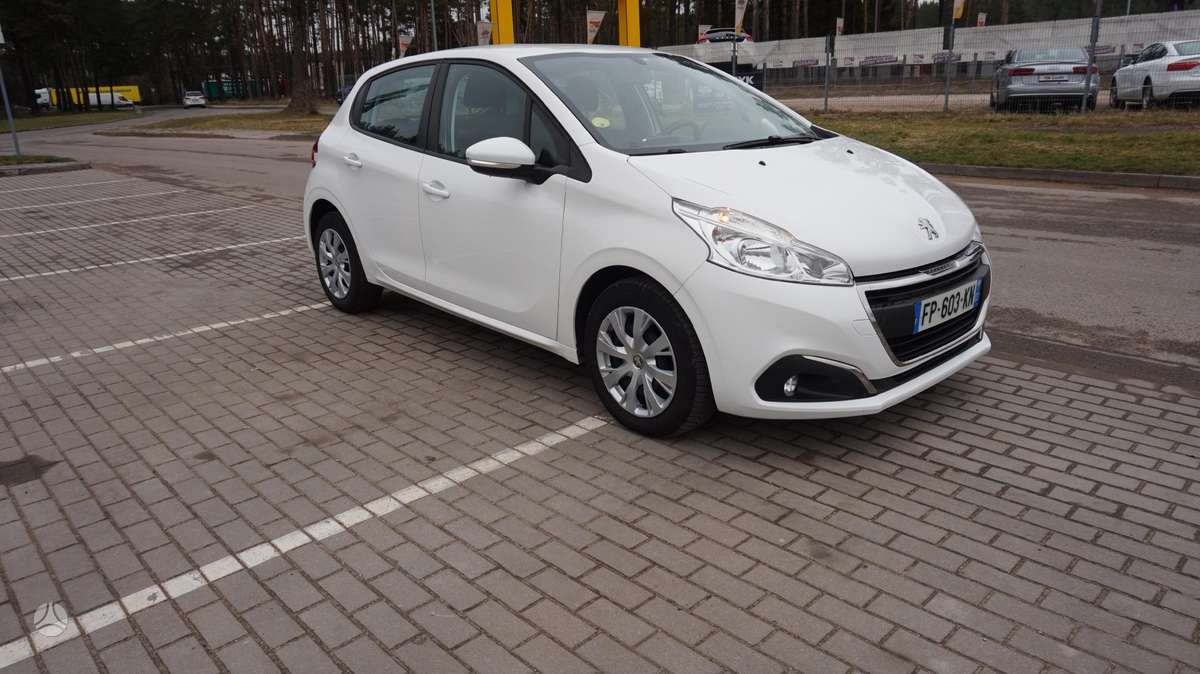Peugeot 208 - 3