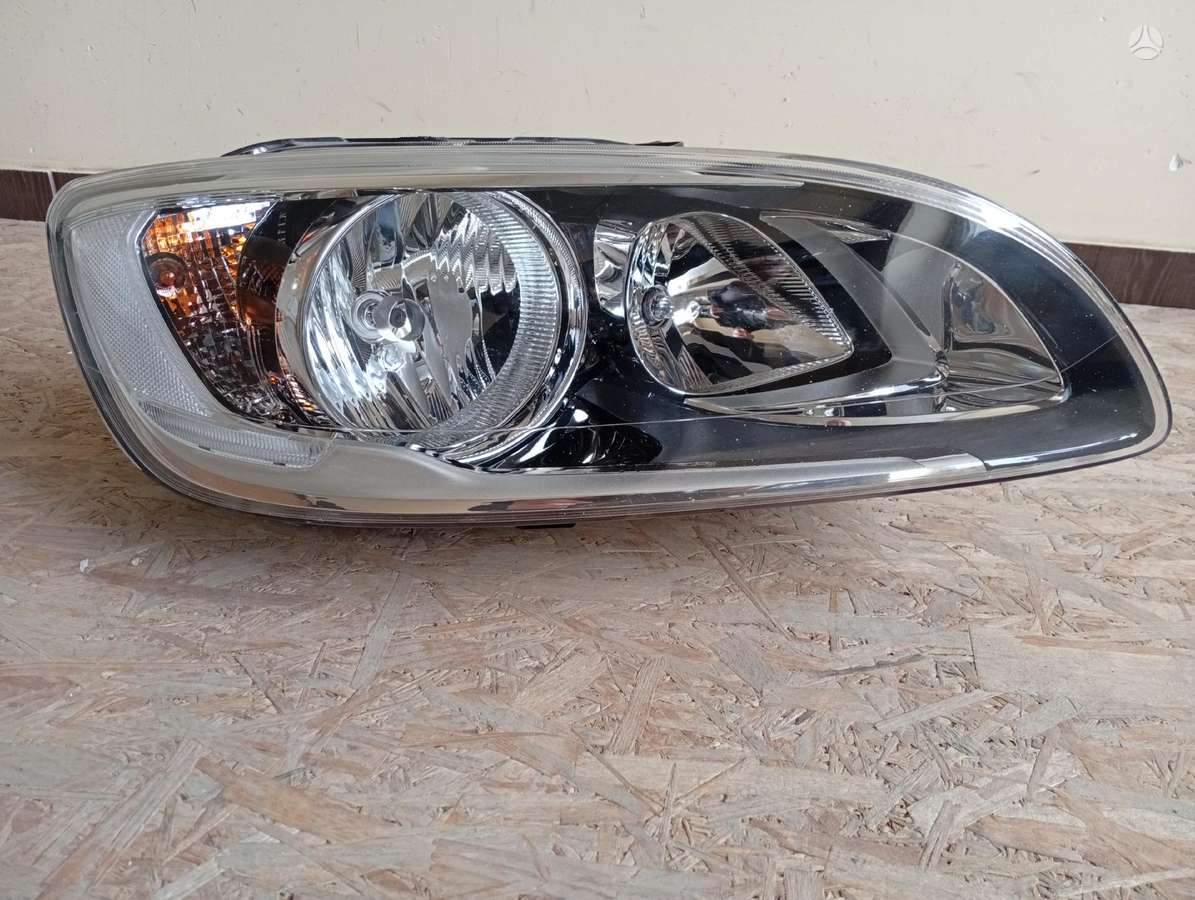 Volvo S60 бамперы (буфера), фары