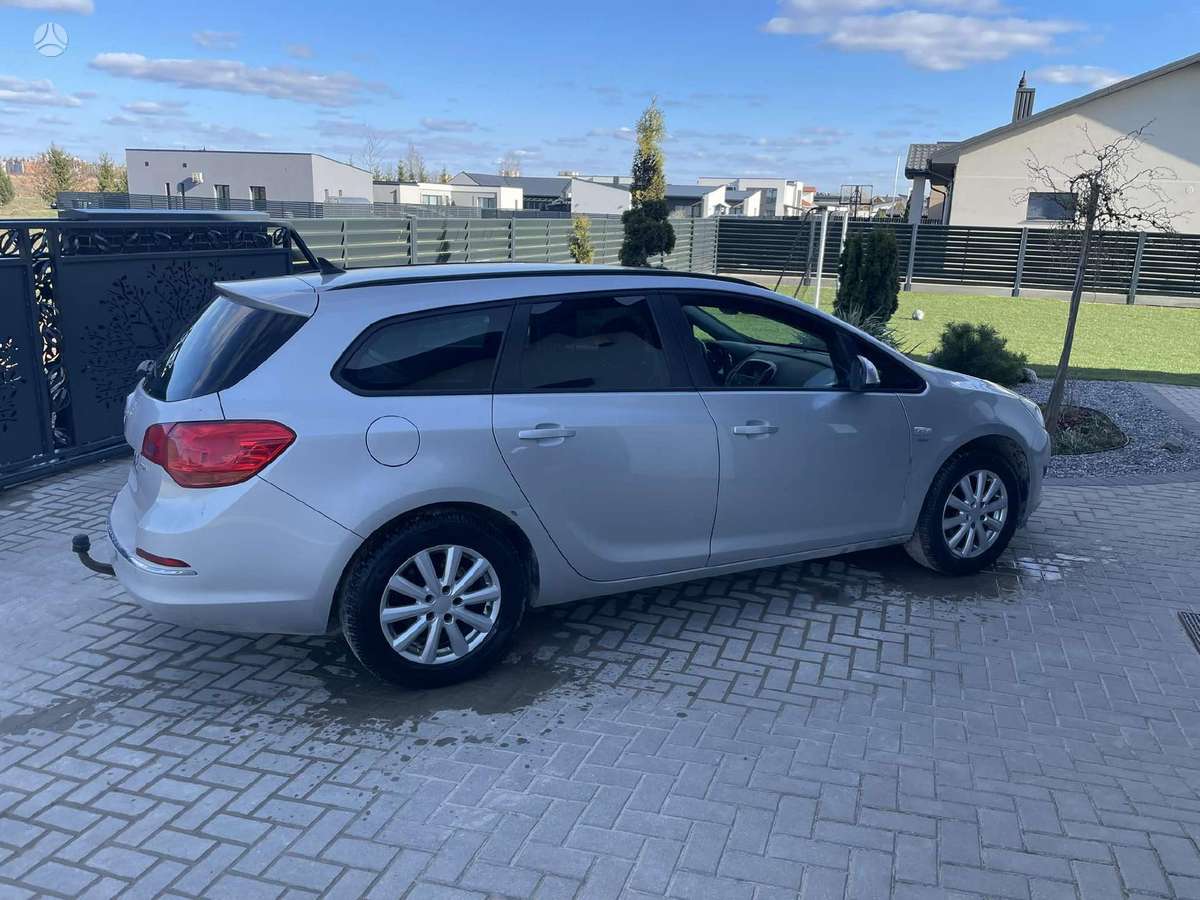 Opel Astra, 2.0 l., universalas