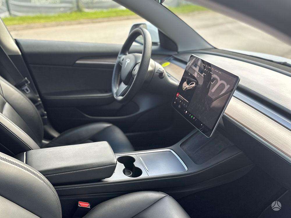 Tesla Model 3, 75 kWh, saloon / sedan