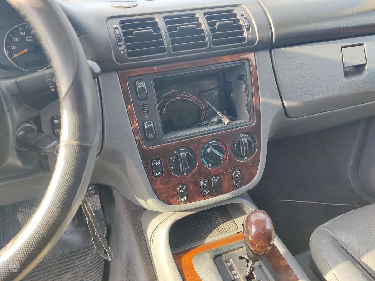 Mercedes-Benz ML320 по частям