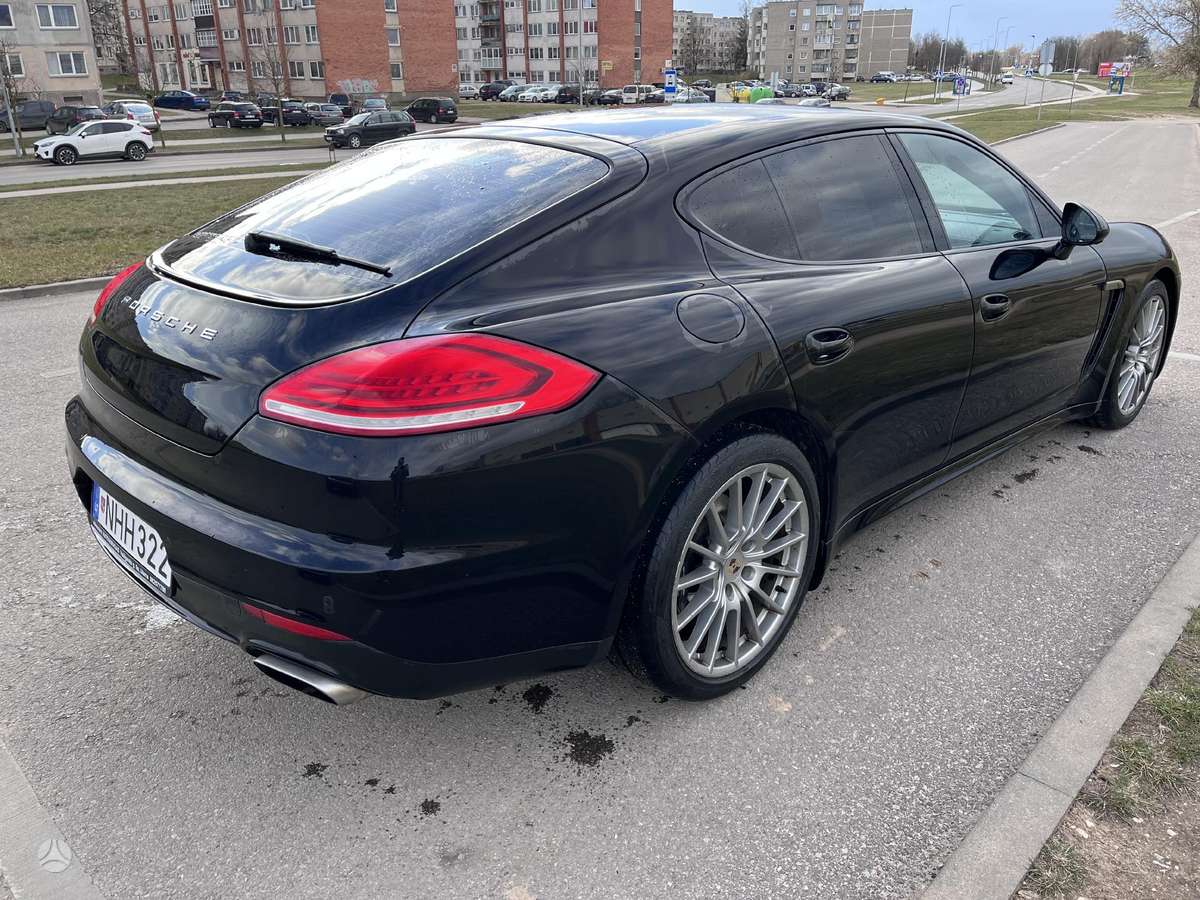 Porsche Panamera, 3.0 l., Хэтчбек