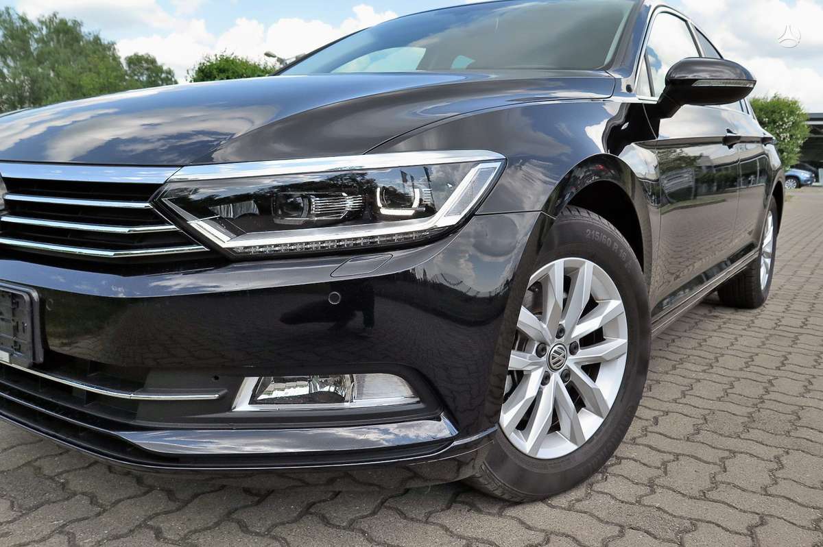 Volkswagen Passat, sedans