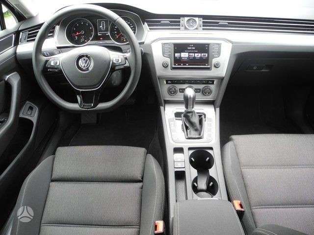 Volkswagen Passat, sedans