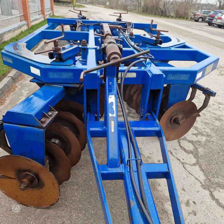 Dalbo AXL 44, scrapers, scrubbers