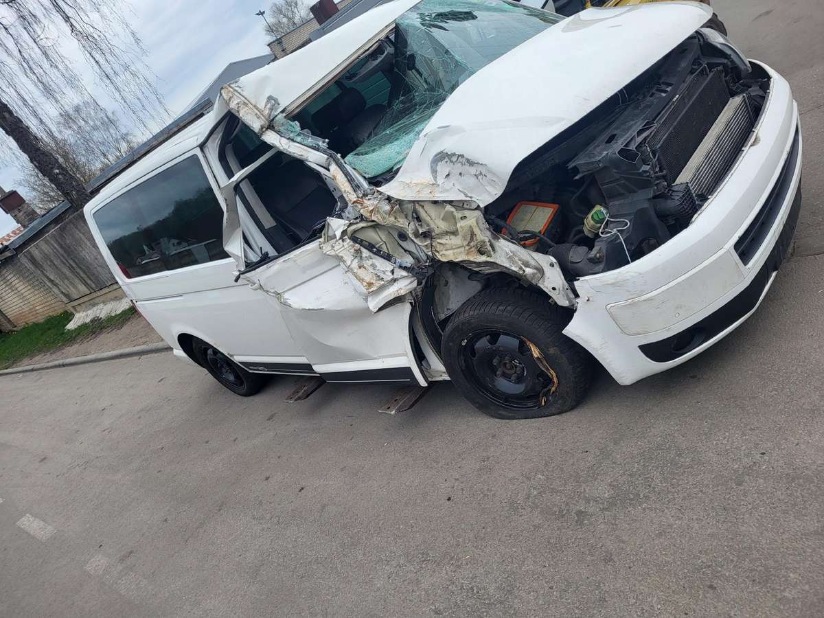 Volkswagen Multivan dalimis