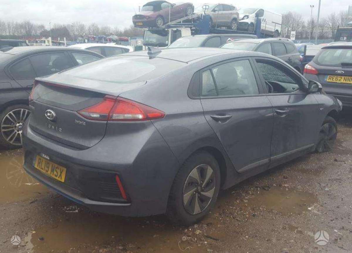 Hyundai IONIQ