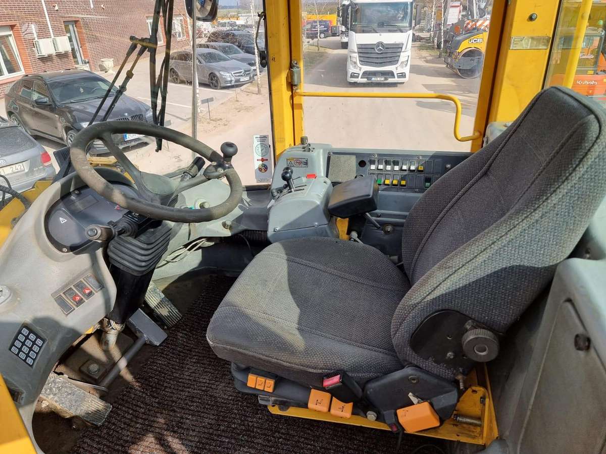 Volvo L 180 E, frontal loader