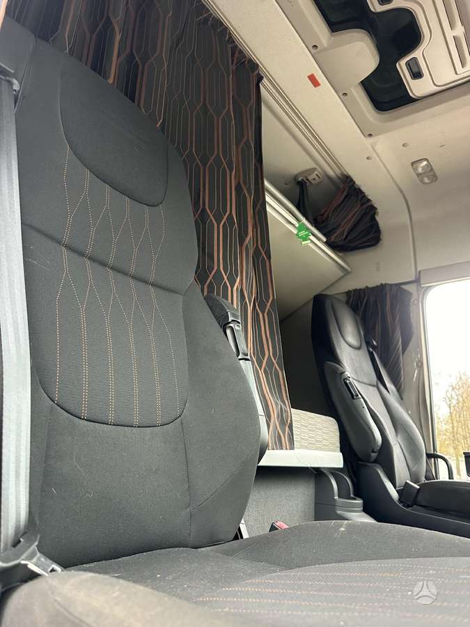 DAF XF 480, 2 miegamosios vietos