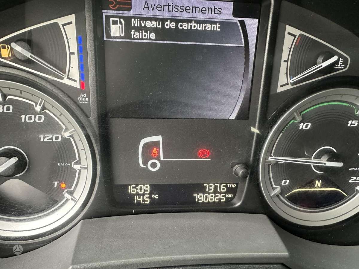 DAF XF 480, 2 miegamosios vietos