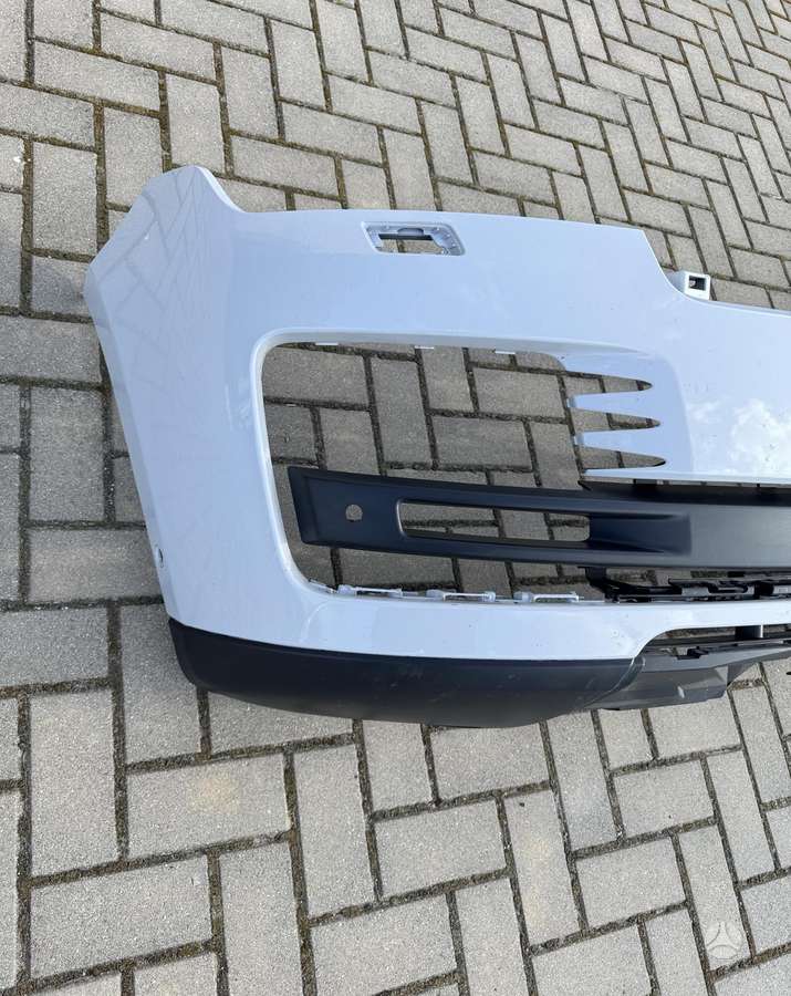 Land Rover Range Rover Bamperis grazus be defektu