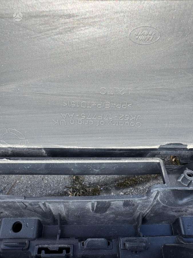 Land Rover Range Rover Bamperis grazus be defektu