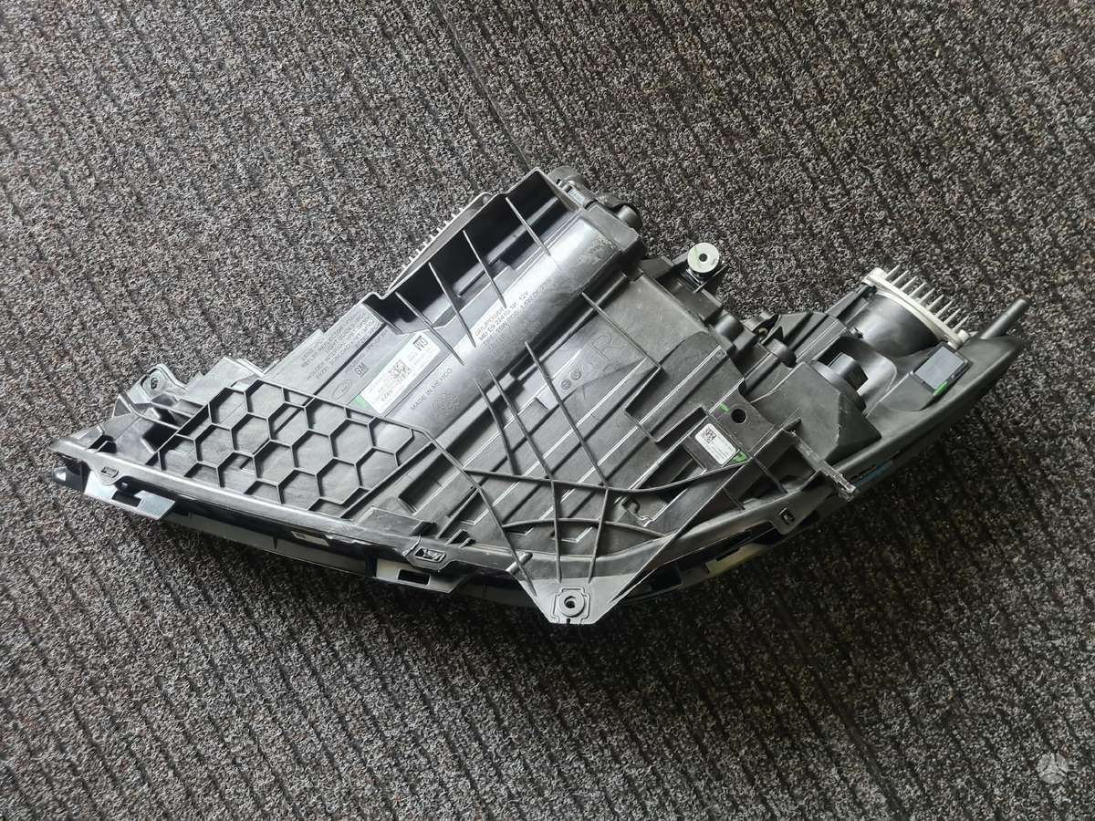 Chevrolet Corvette kėbulo dalys