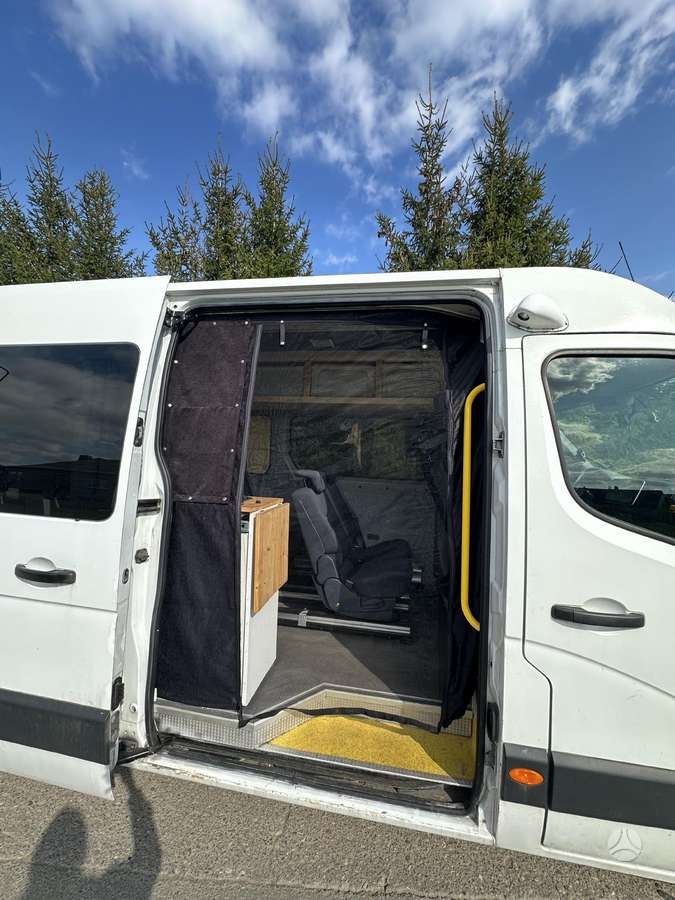 Renault Master, tūristu automašīnas