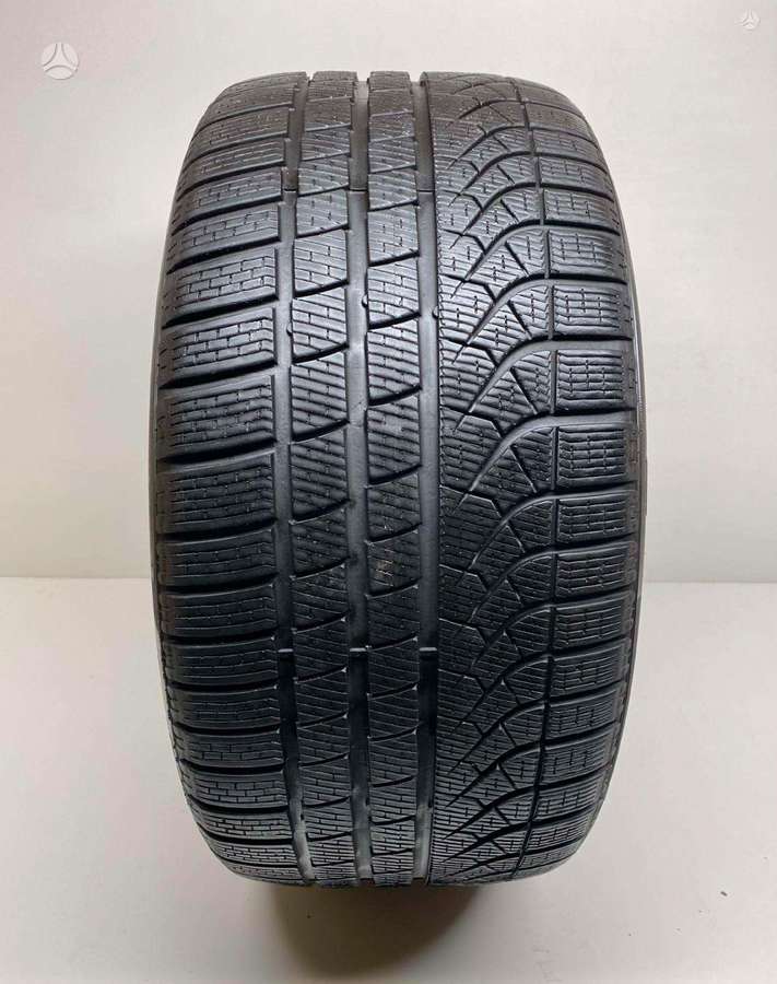 Pirelli P-Zero Winter MC-C 2021m, winter 295/35 R20