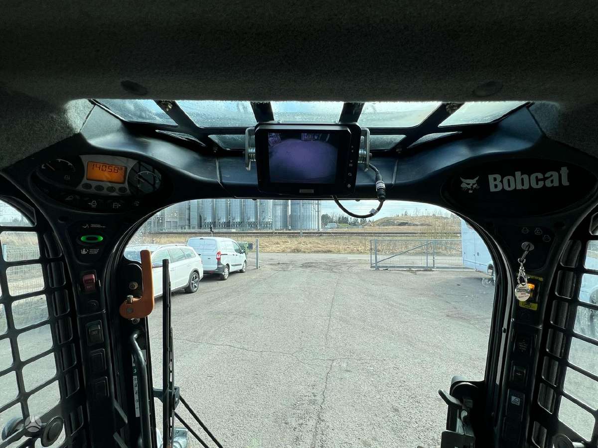 Bobcat T450, mini loaders