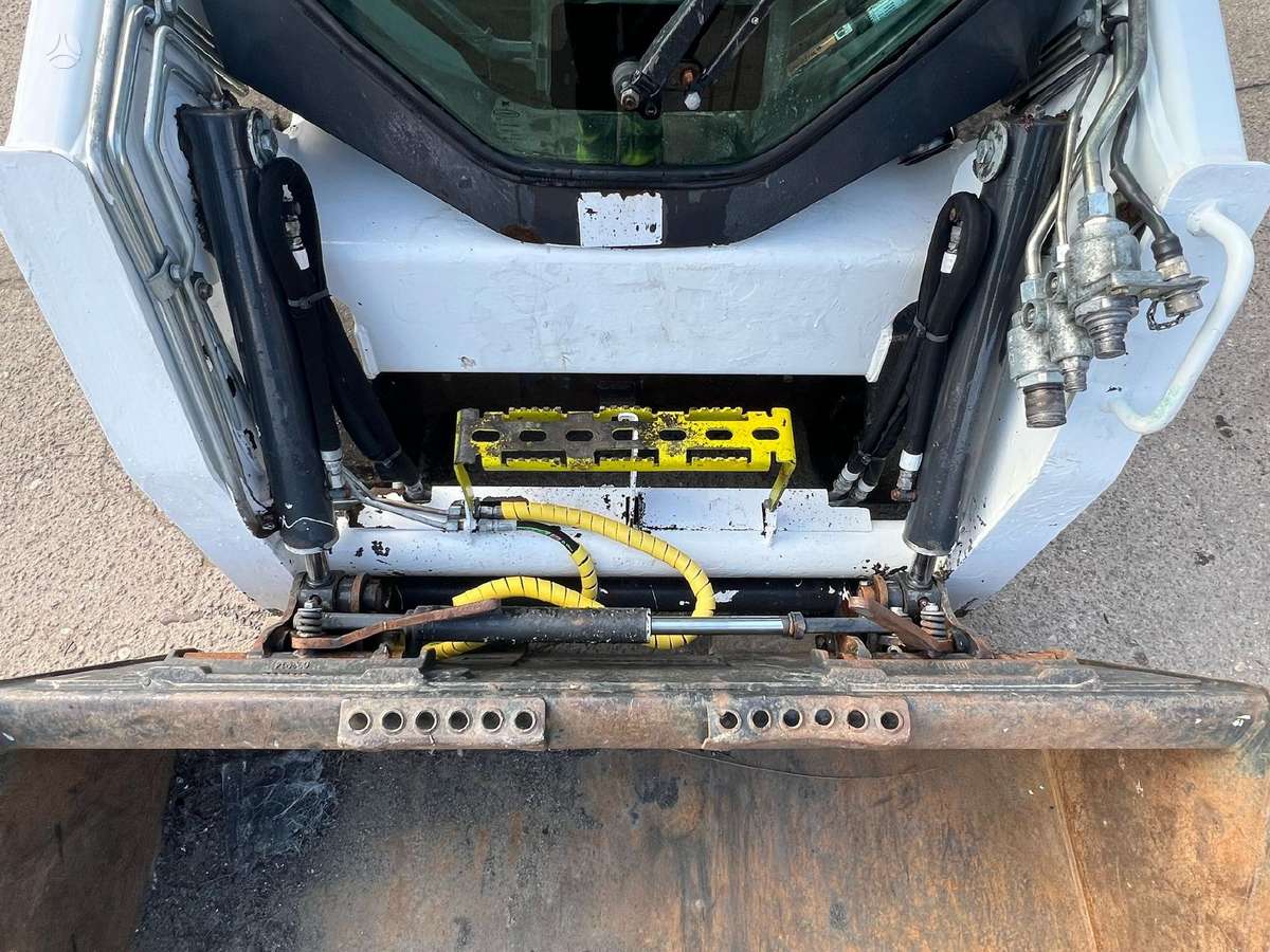 Bobcat T450, mini loaders