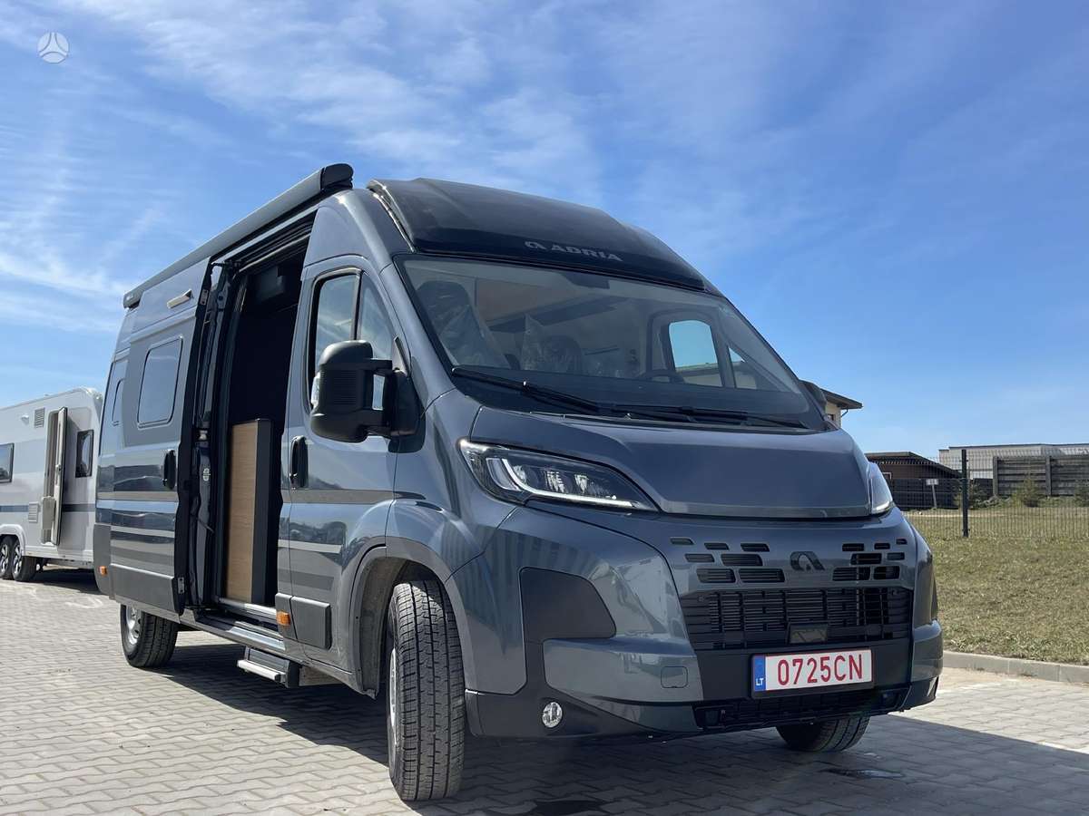 Adria Twin 640 SGX, campers