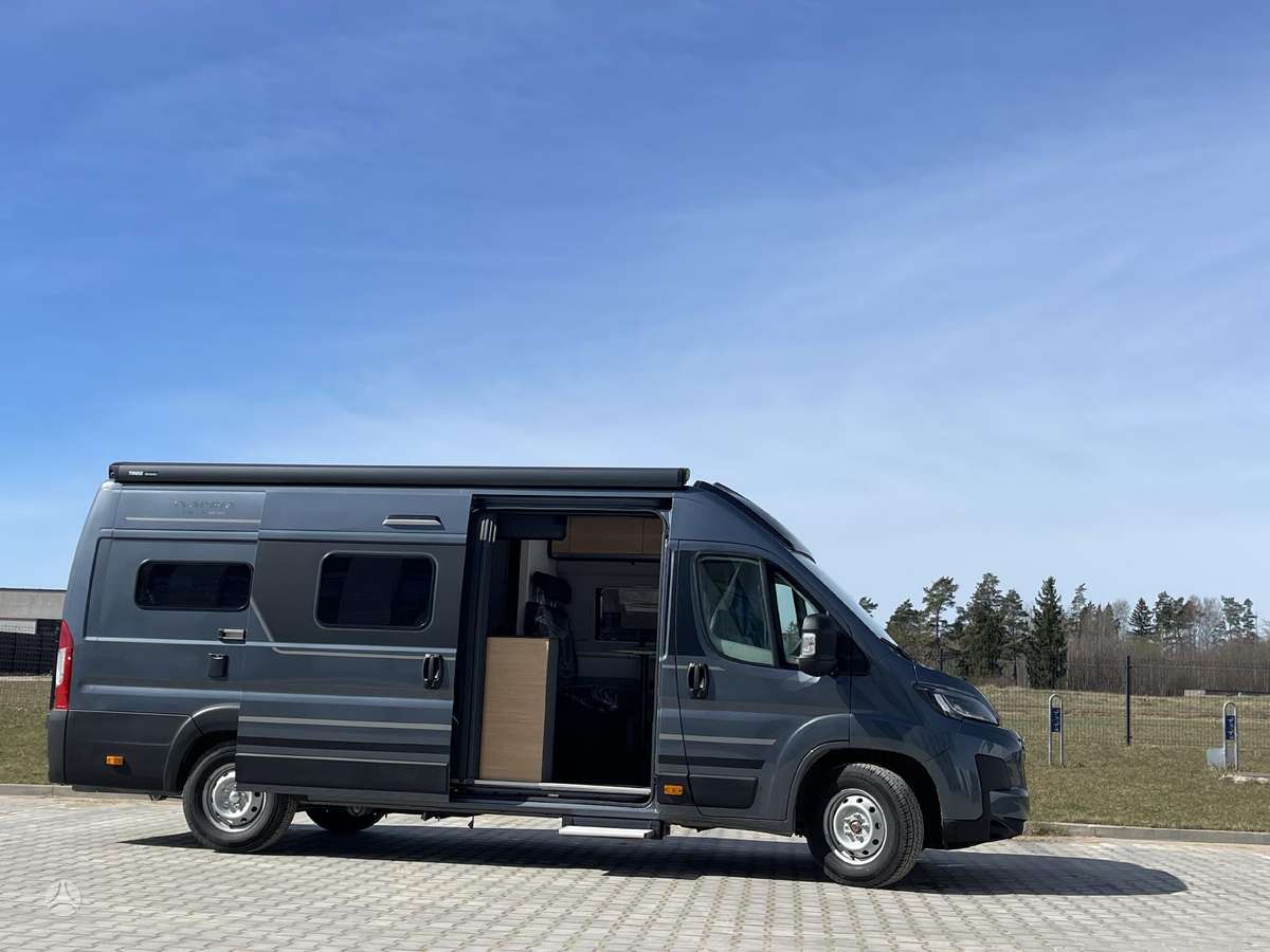 Adria Twin 640 SGX, campers