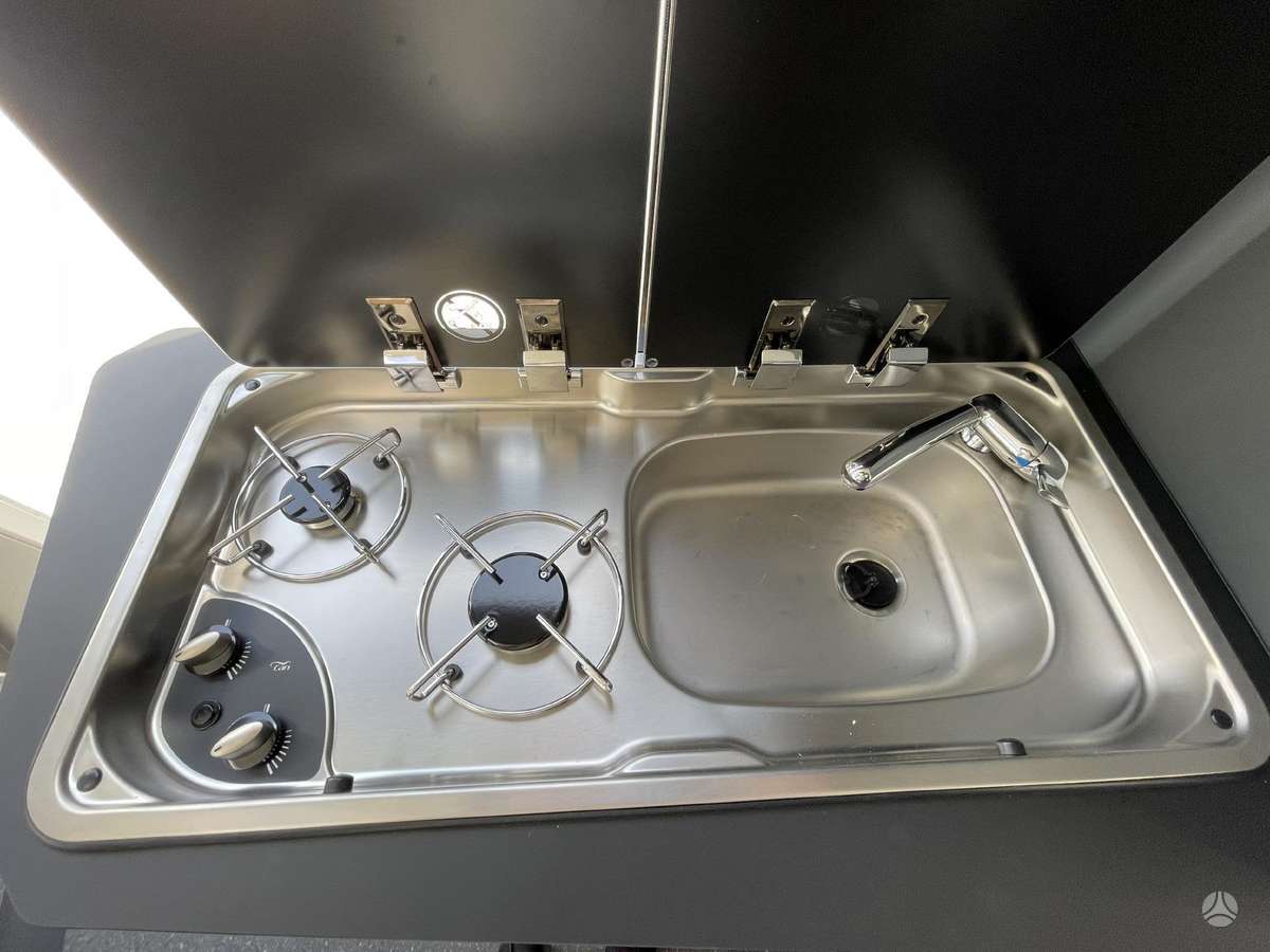 Adria Twin 640 SGX, campers