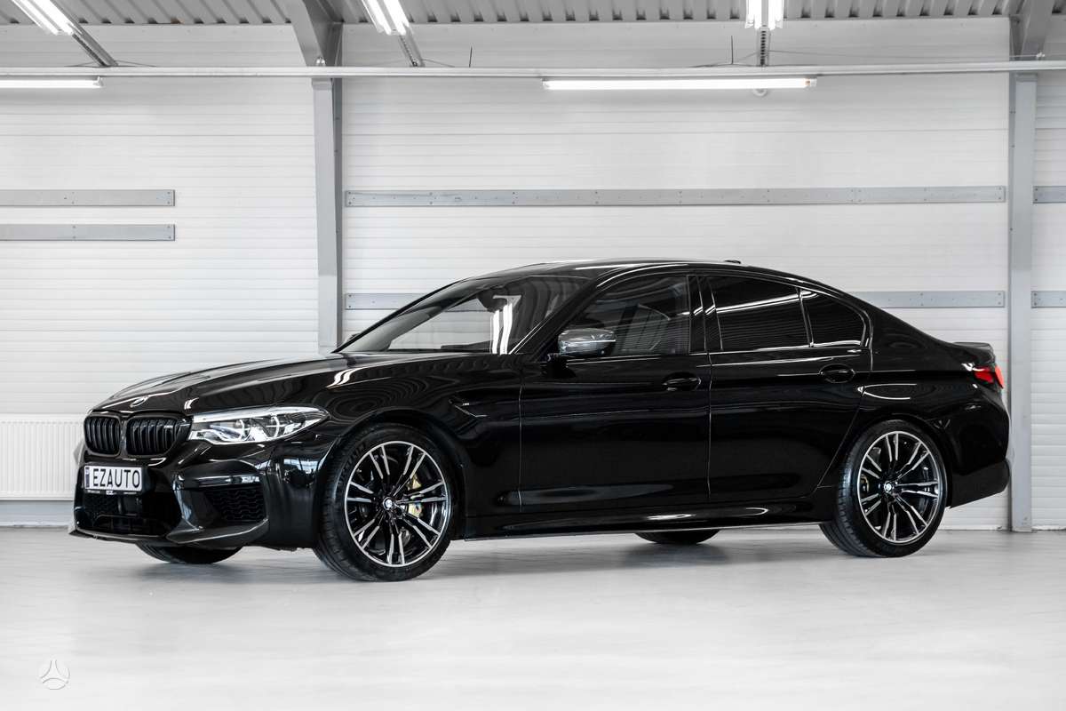 BMW M5, 4.4 l., Седан