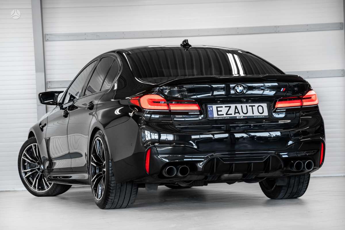BMW M5, 4.4 l., Седан