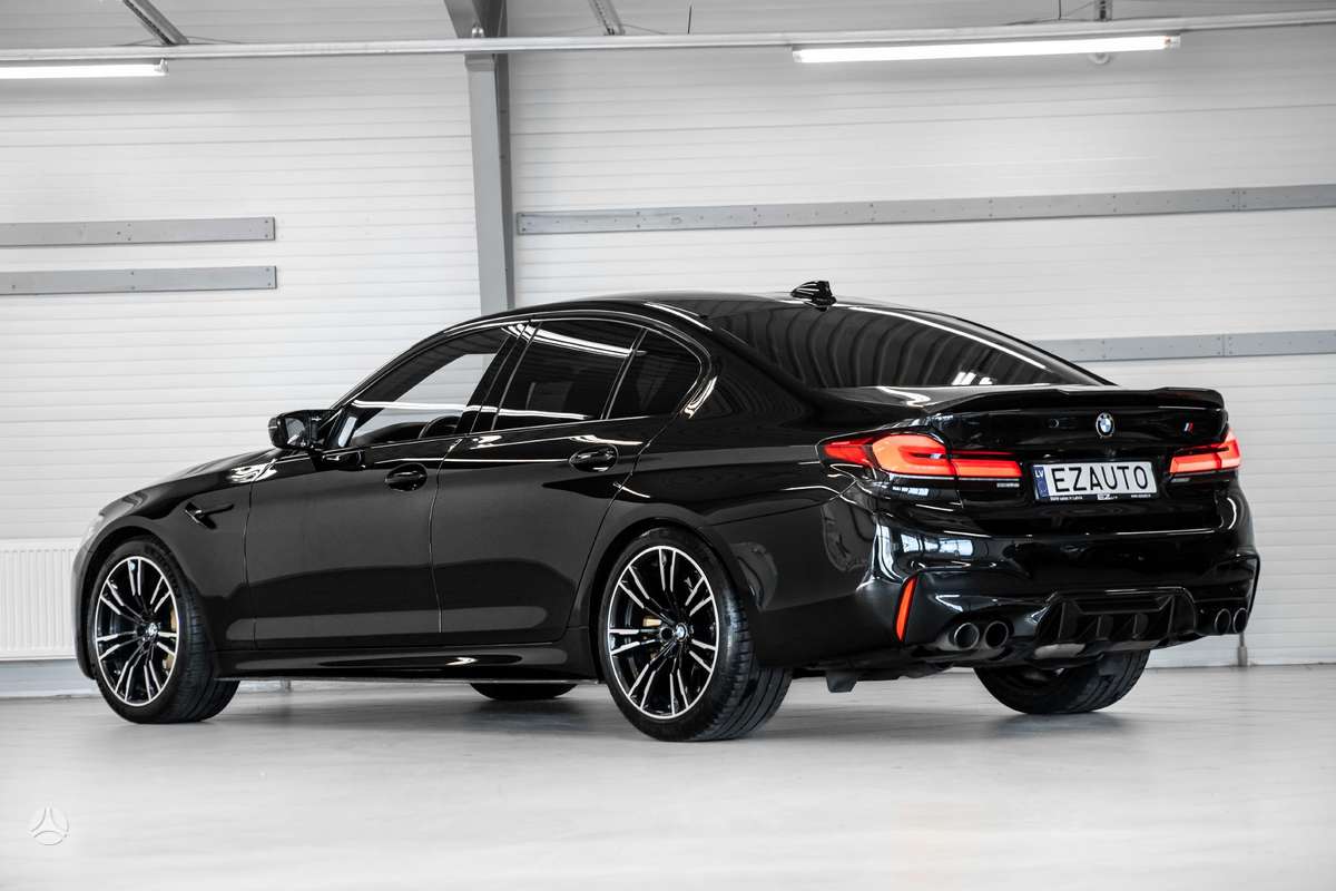 BMW M5, 4.4 l., Седан