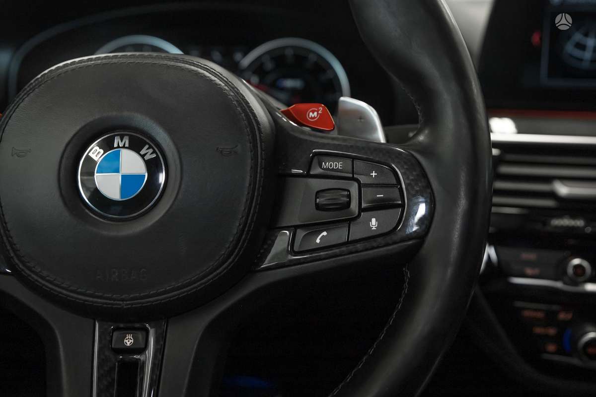 BMW M5, 4.4 l., Седан