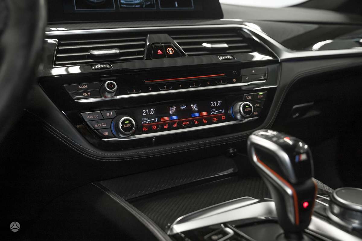 BMW M5, 4.4 l., Седан