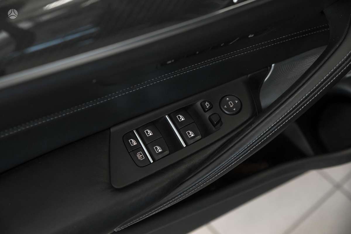 BMW M5, 4.4 l., Седан