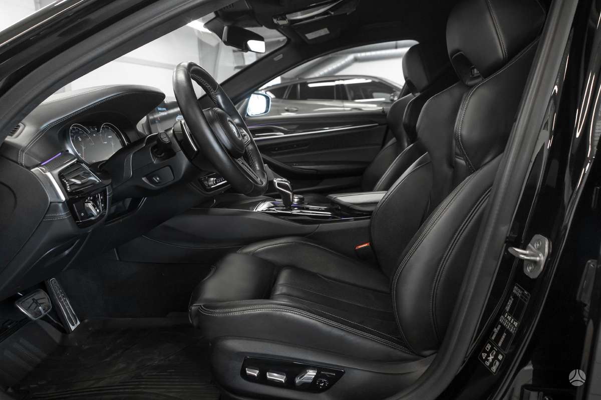 BMW M5, 4.4 l., Седан