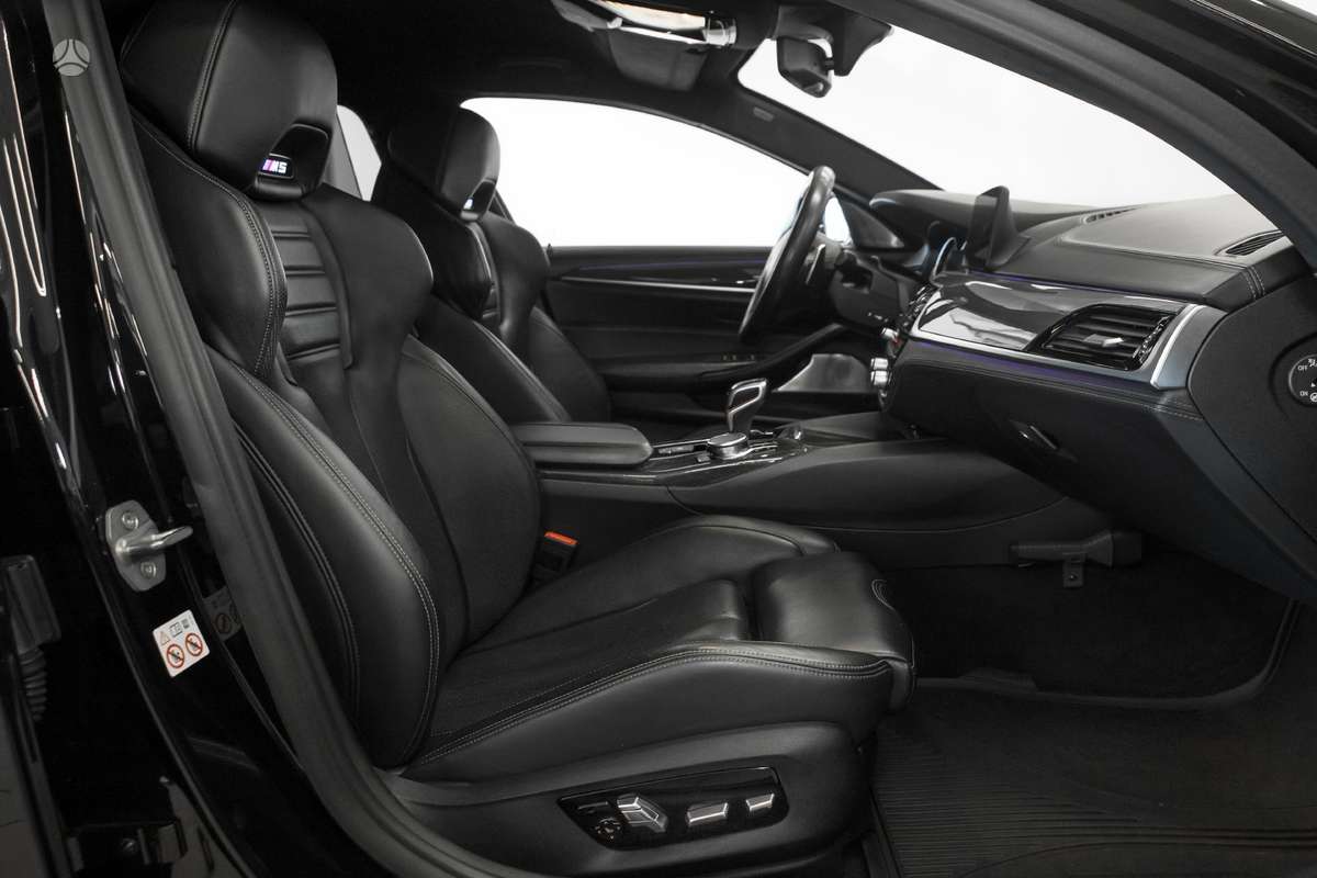 BMW M5, 4.4 l., Седан