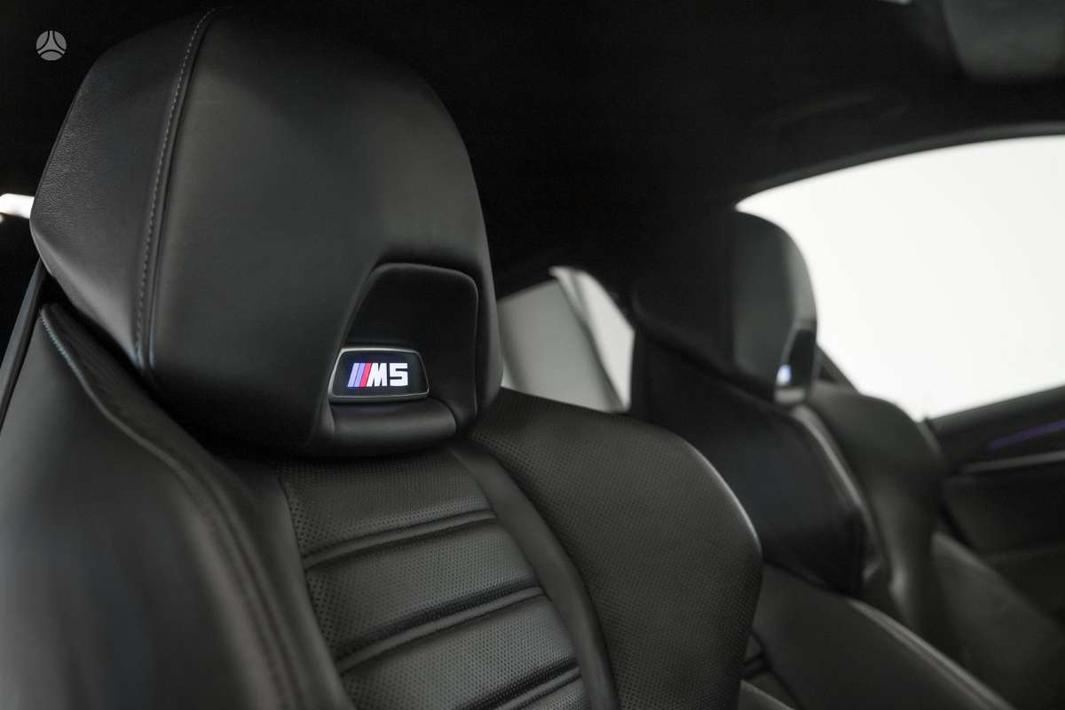 BMW M5, 4.4 l., Седан