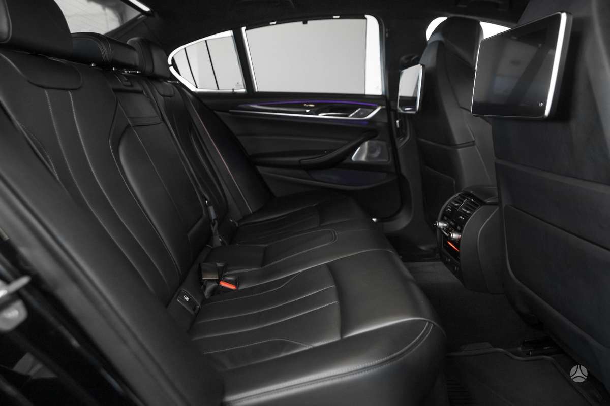 BMW M5, 4.4 l., Седан