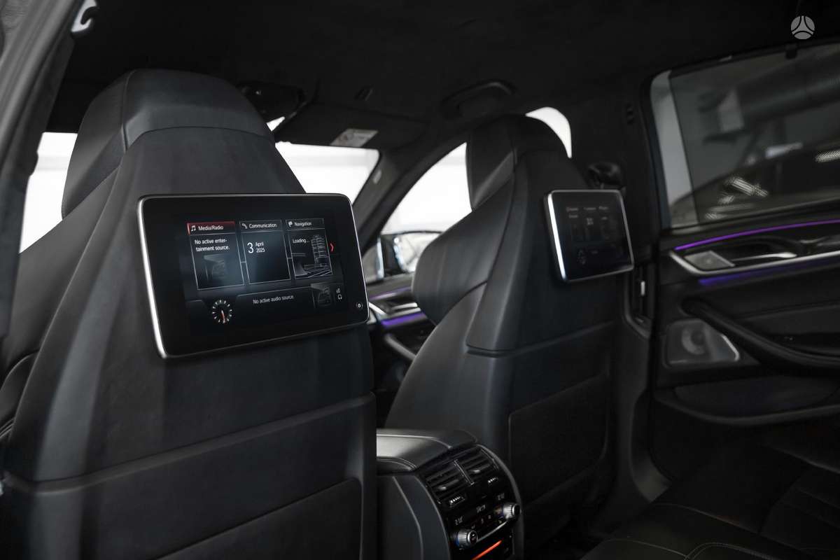 BMW M5, 4.4 l., Седан