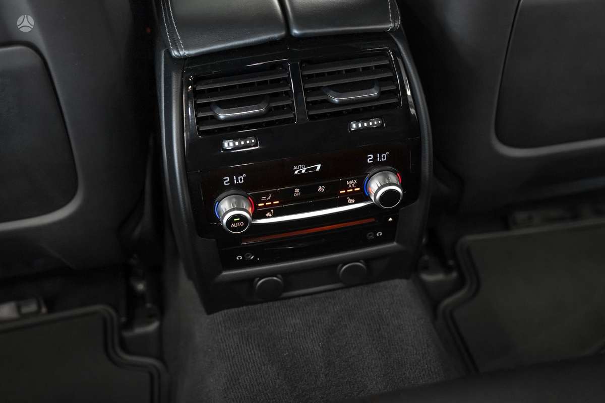 BMW M5, 4.4 l., Седан