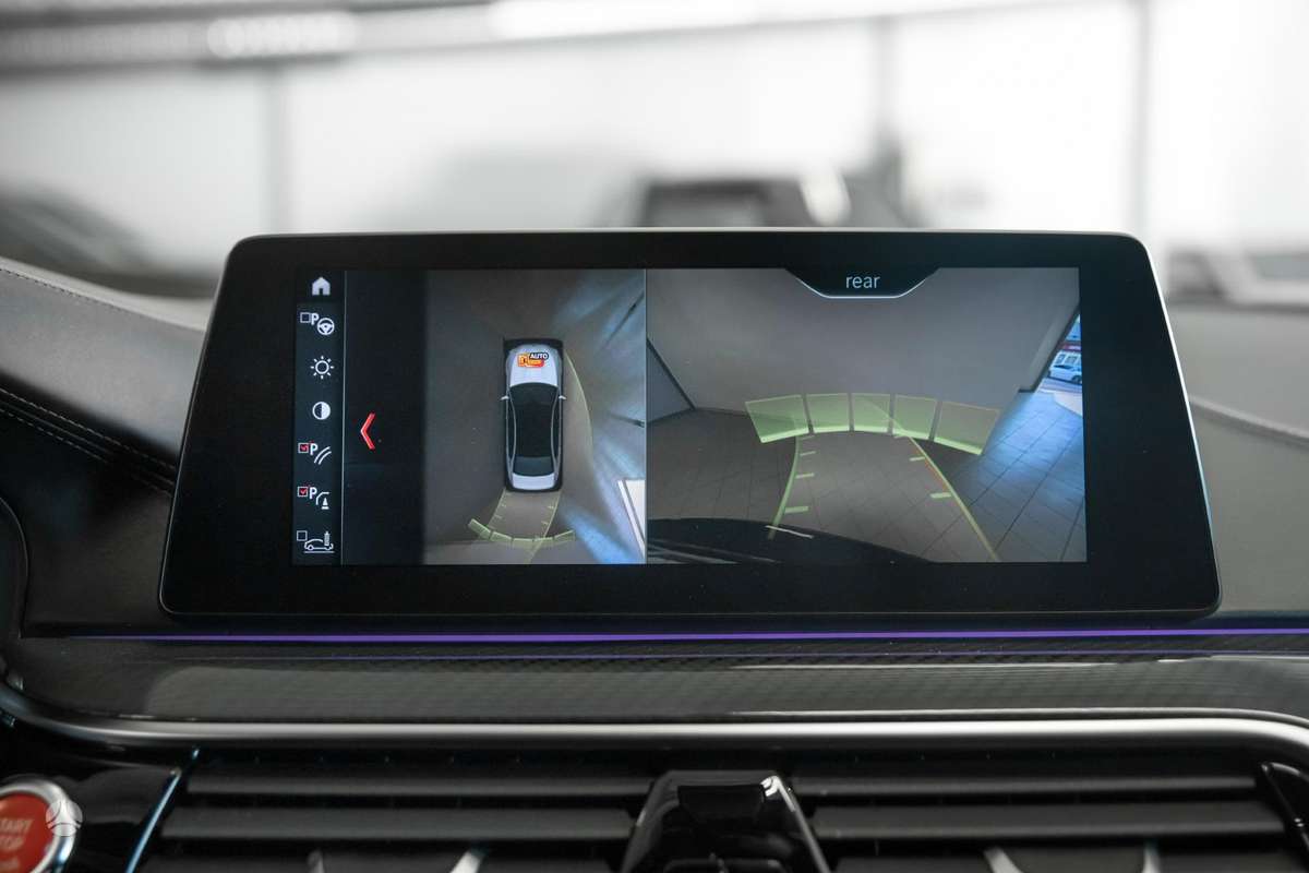 BMW M5, 4.4 l., Седан