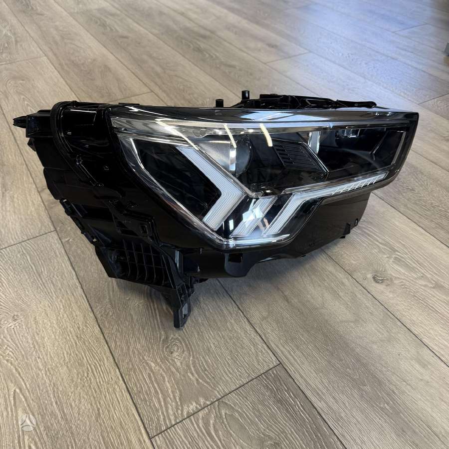 Audi Q3 lights