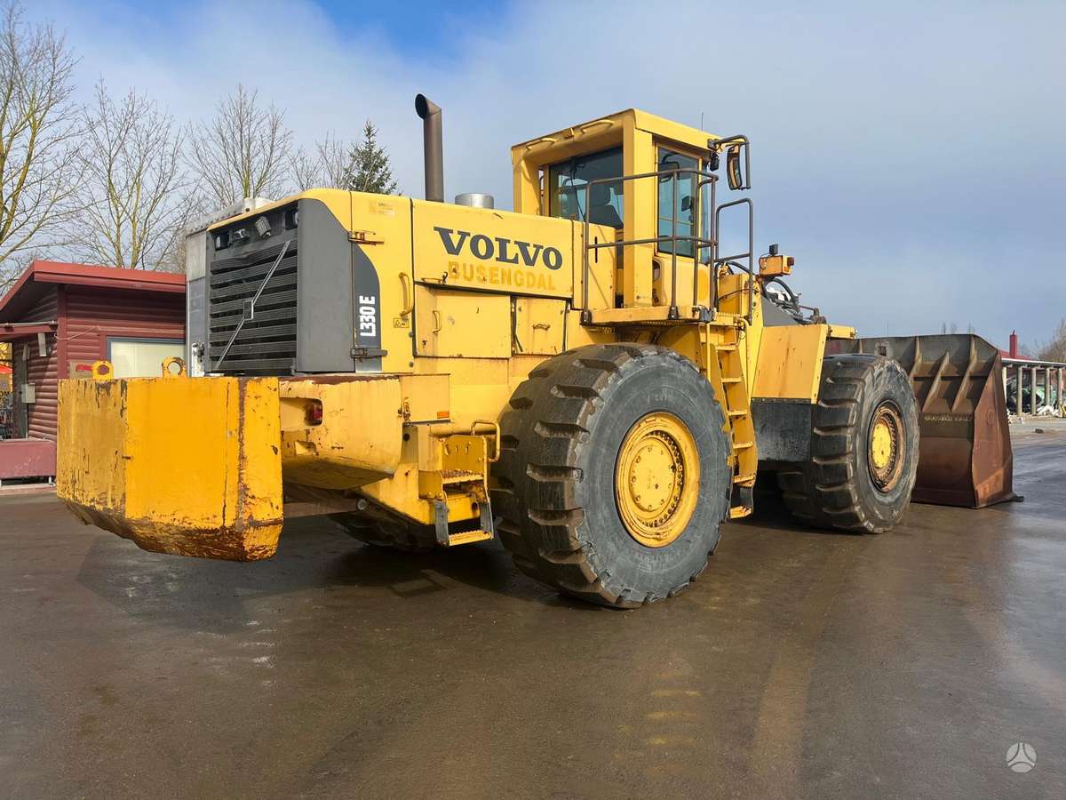 Volvo L330 E, frontal loader