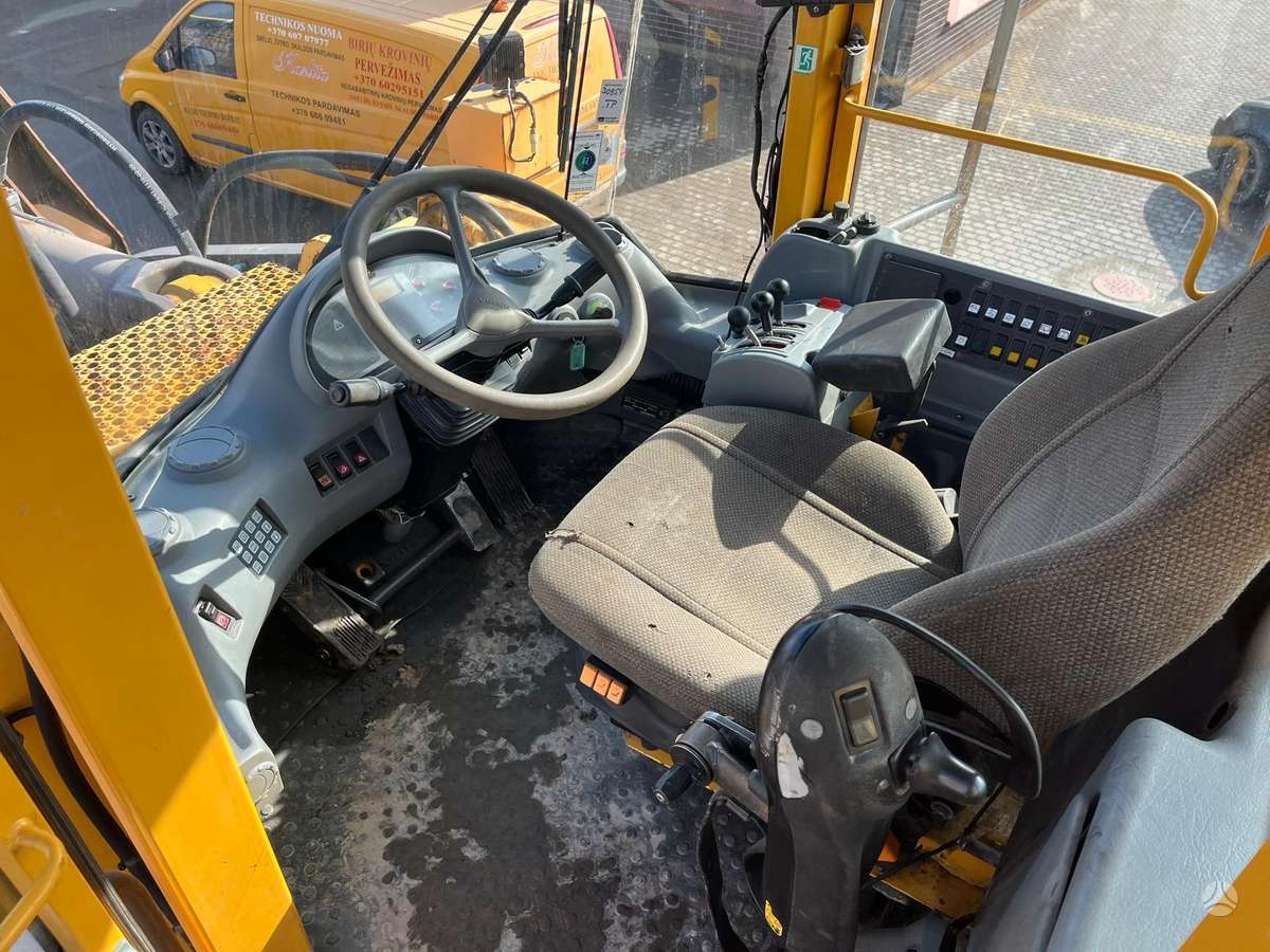 Volvo L330 E, фронтальные погрузчики