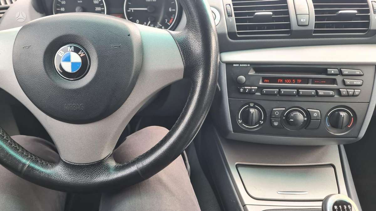 BMW 118, 2.0 l., hatchback