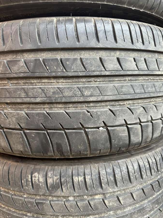 Triangle, summer 265/35 R22