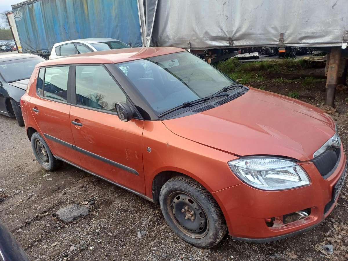 Skoda Fabia по частям