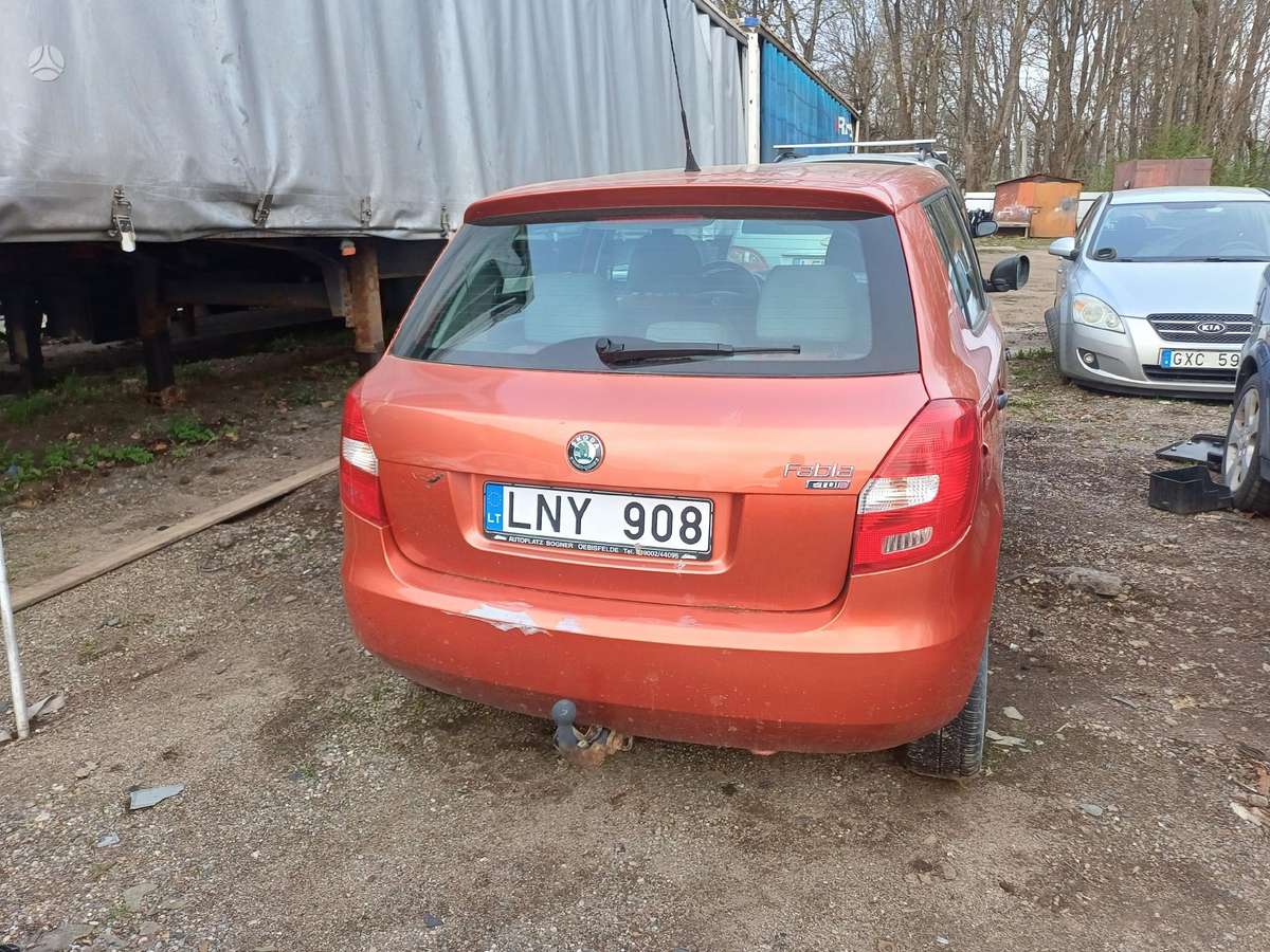 Skoda Fabia по частям