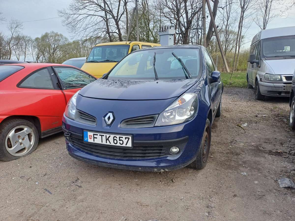 Renault Clio rezerves daļās