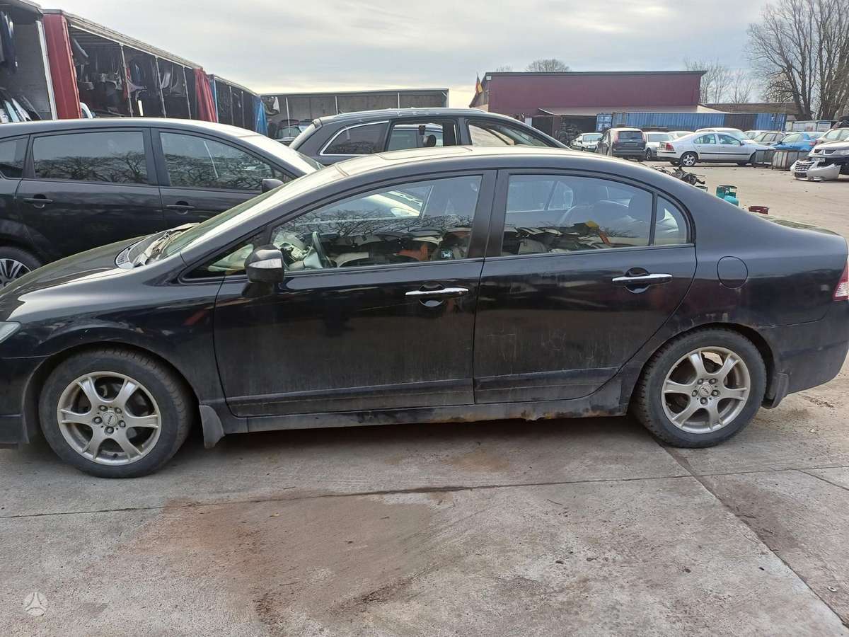 Honda Civic по частям