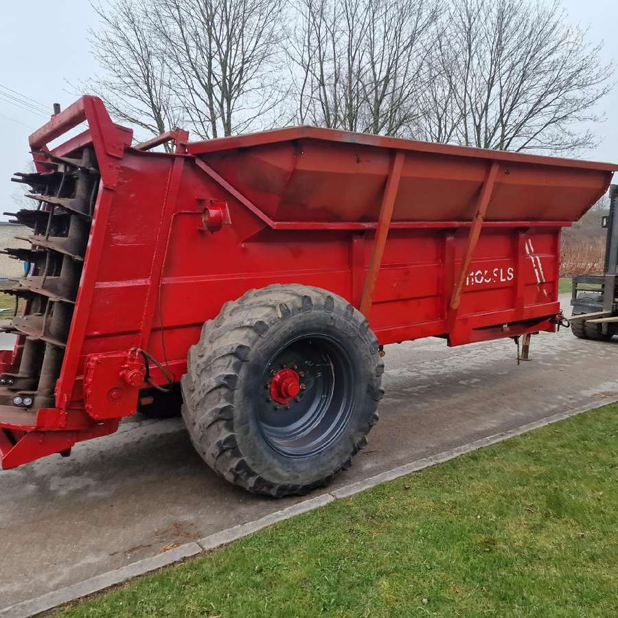 UM 105sls, manure shakers, compost shredders